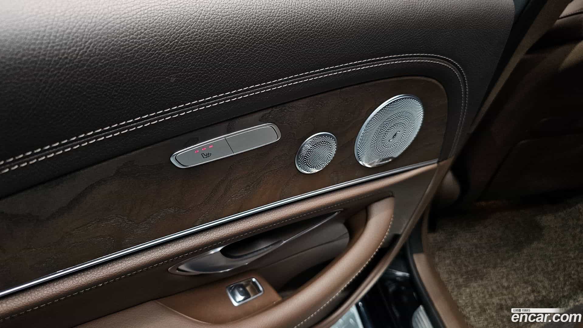 E-Class Mercedes-Benz 2018.9-OPTION-021