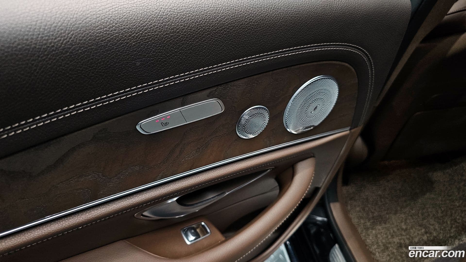 Main__Slider__Photo:E-Class Mercedes-Benz 2018.9-16