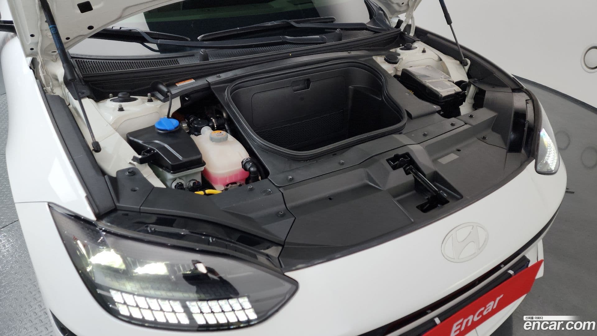 Main__Slider__Photo:Ioniq6 Hyundai 2022.10-5