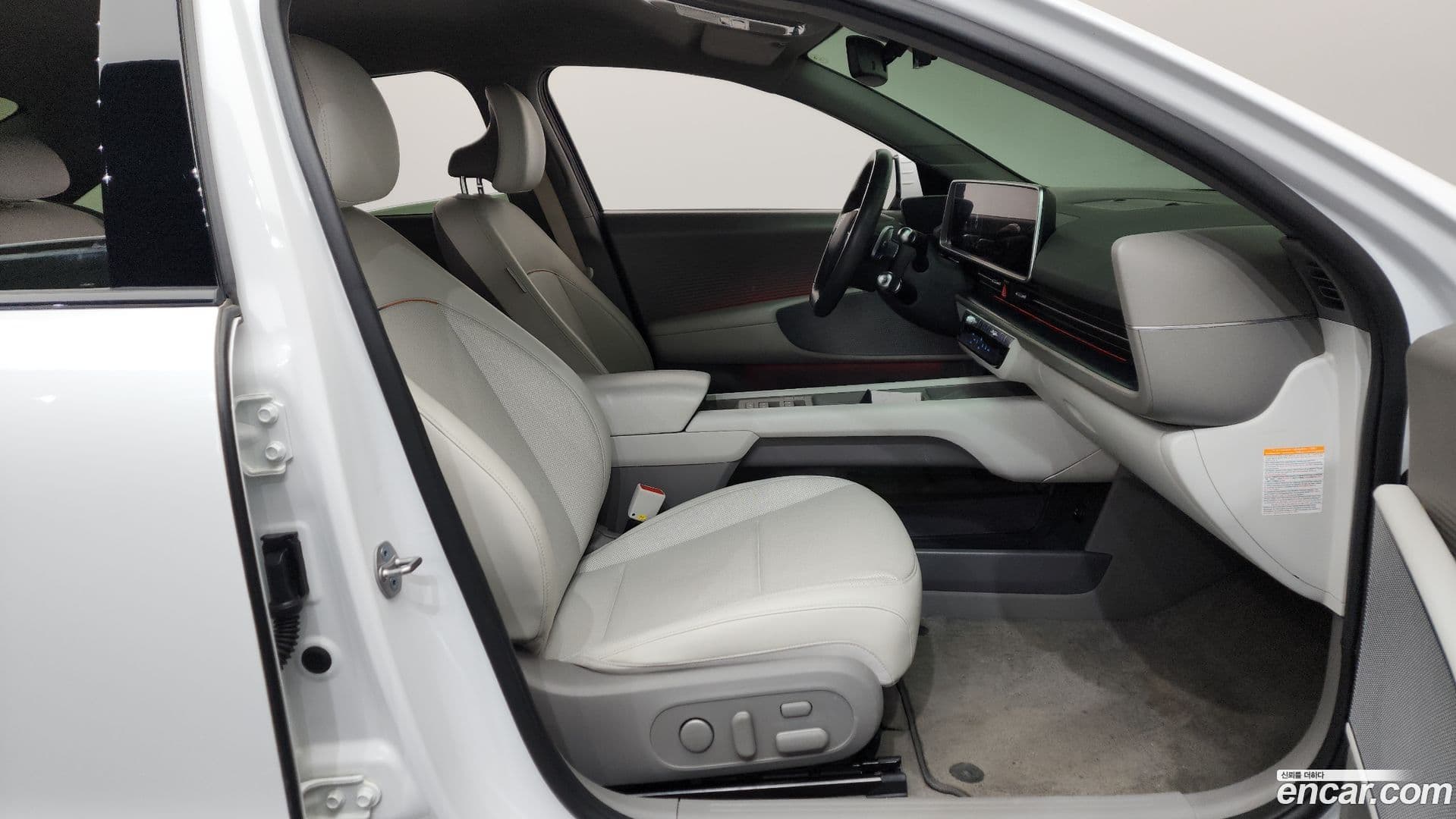 Main__Slider__Photo:Ioniq6 Hyundai 2022.10-10