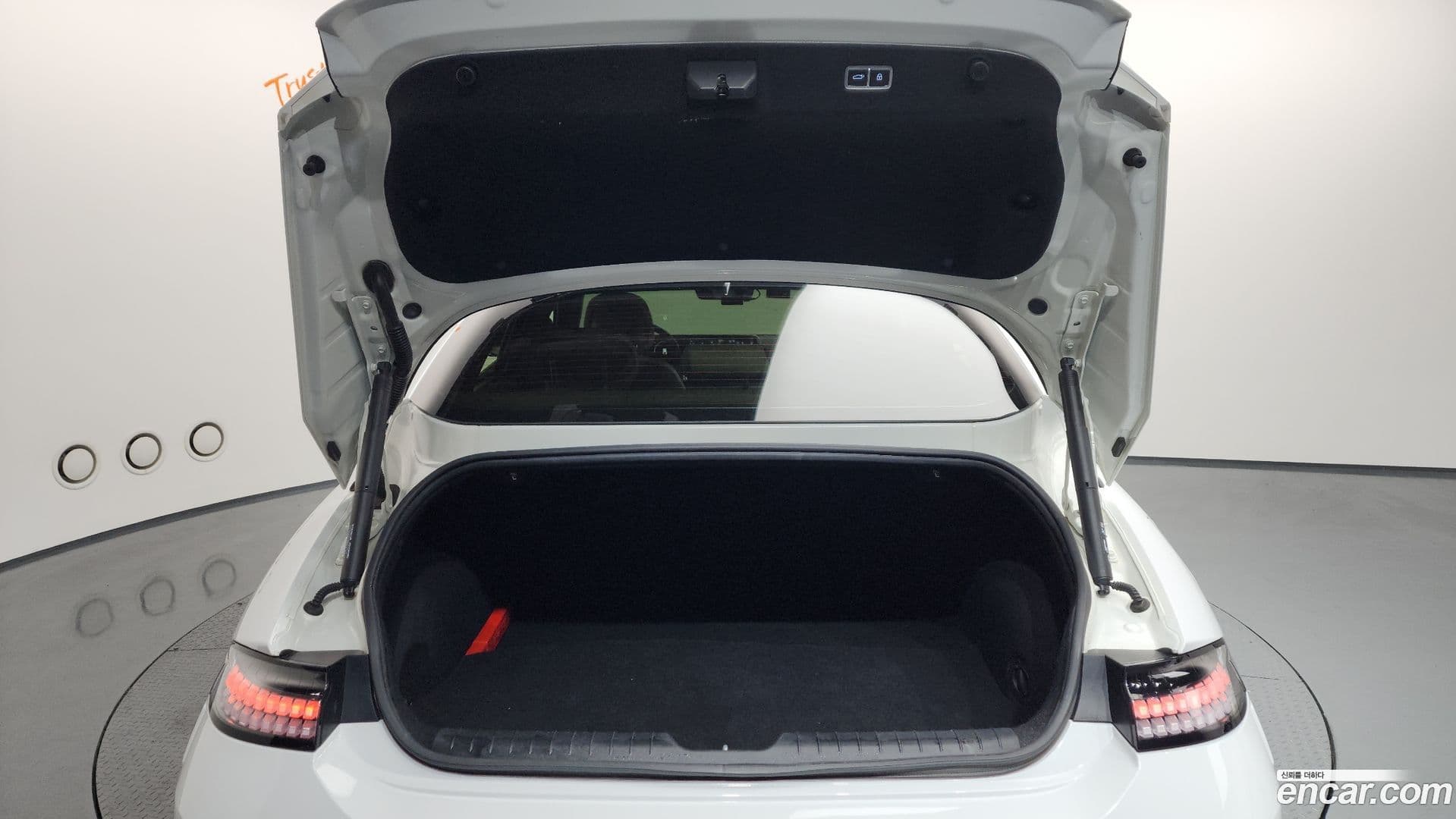 Main__Slider__Photo:Ioniq6 Hyundai 2022.10-19