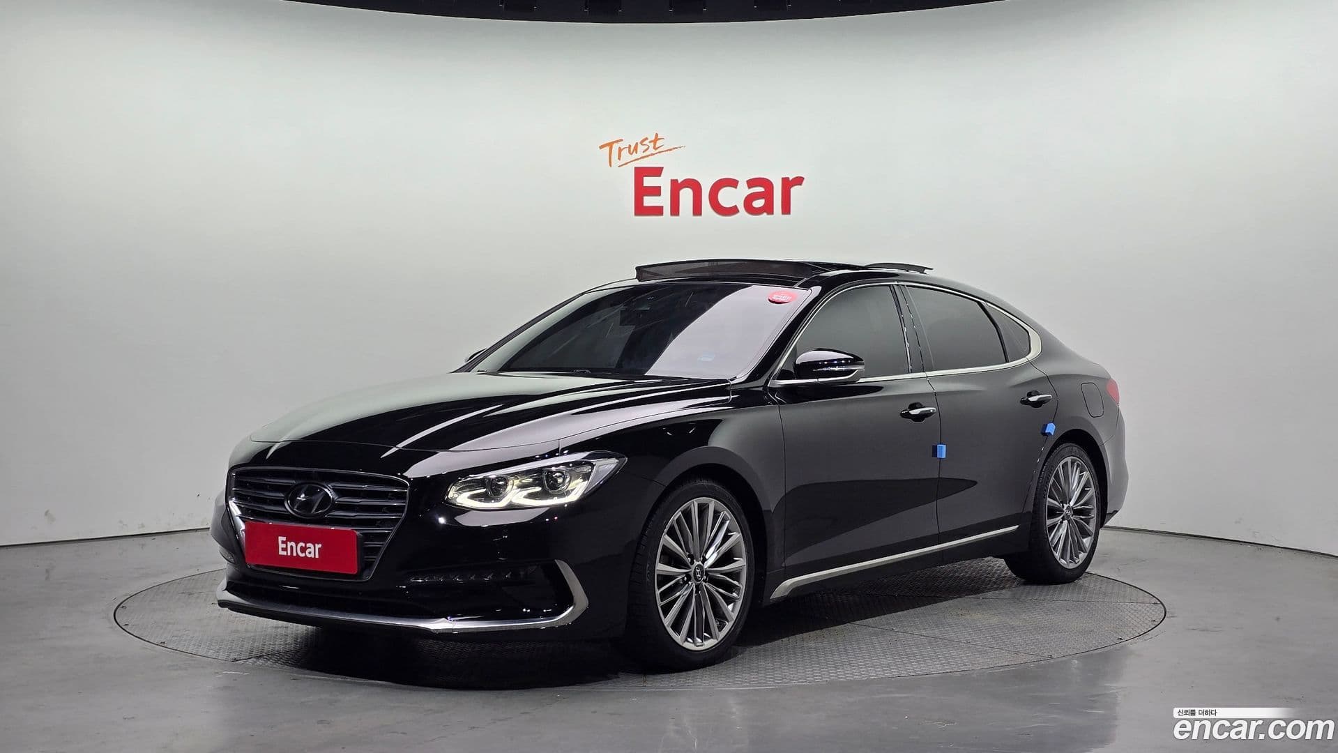 Main__Slider__Photo:Grandeur Hyundai 2018.0-0