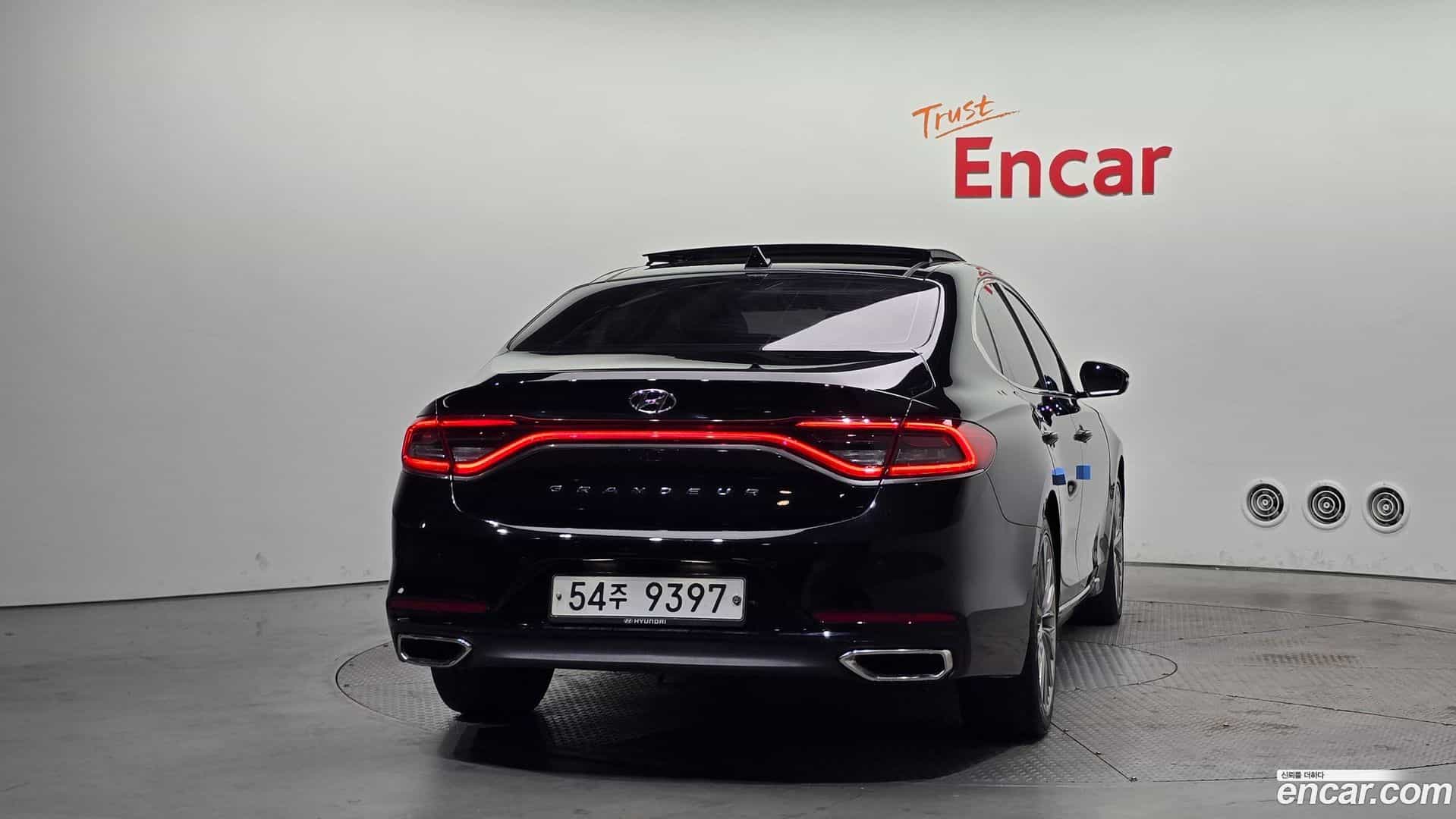 Grandeur Hyundai 2018.0-OUTER-004