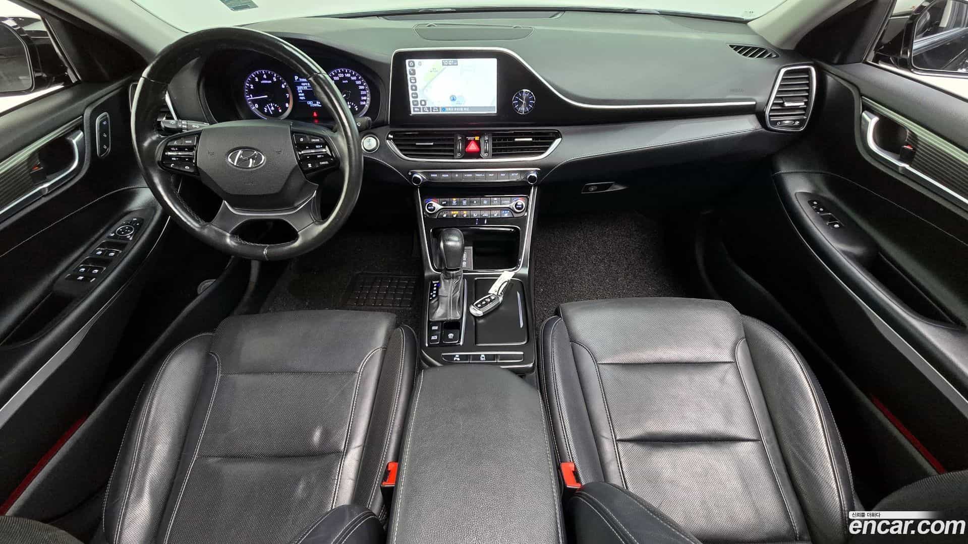 Grandeur Hyundai 2018.0-INNER-007