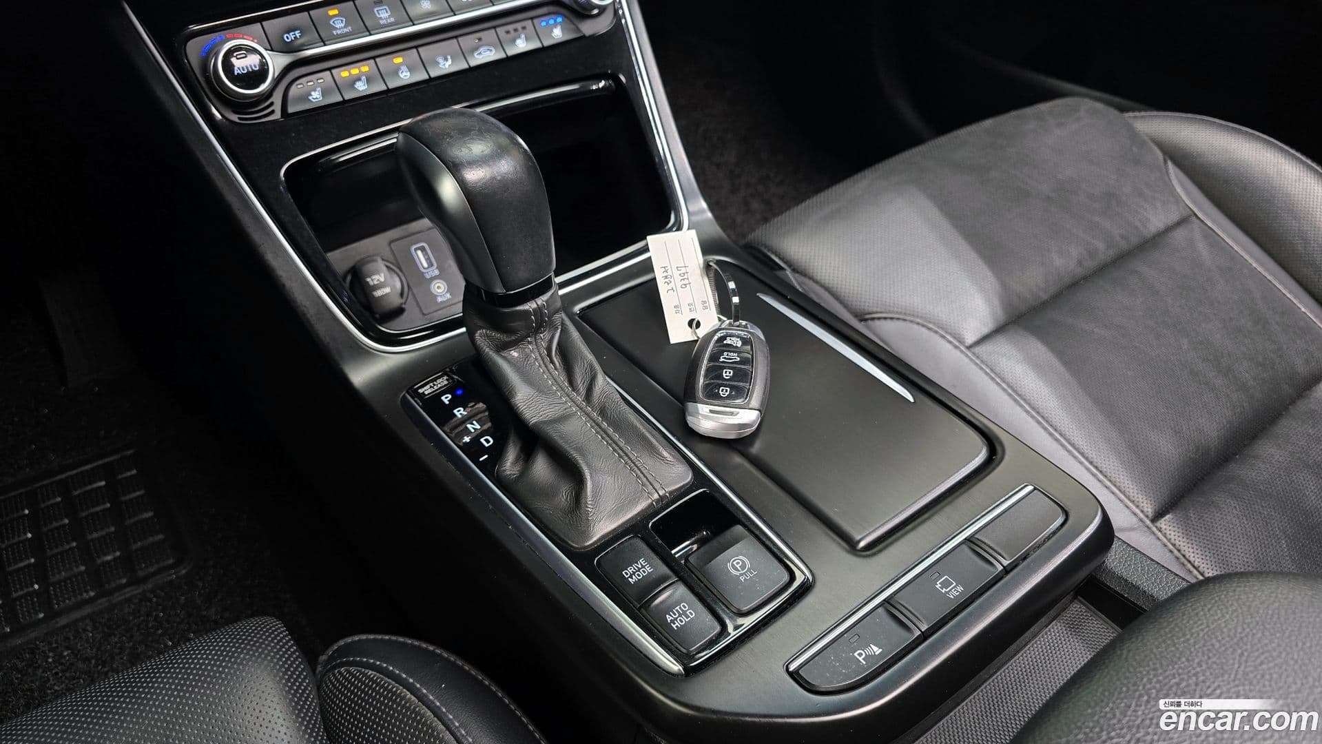 Main__Slider__Photo:Grandeur Hyundai 2018.0-8