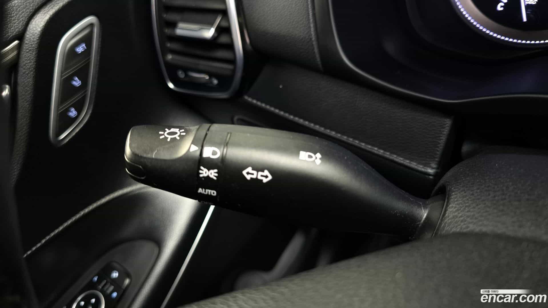 Grandeur Hyundai 2018.0-OPTION-019