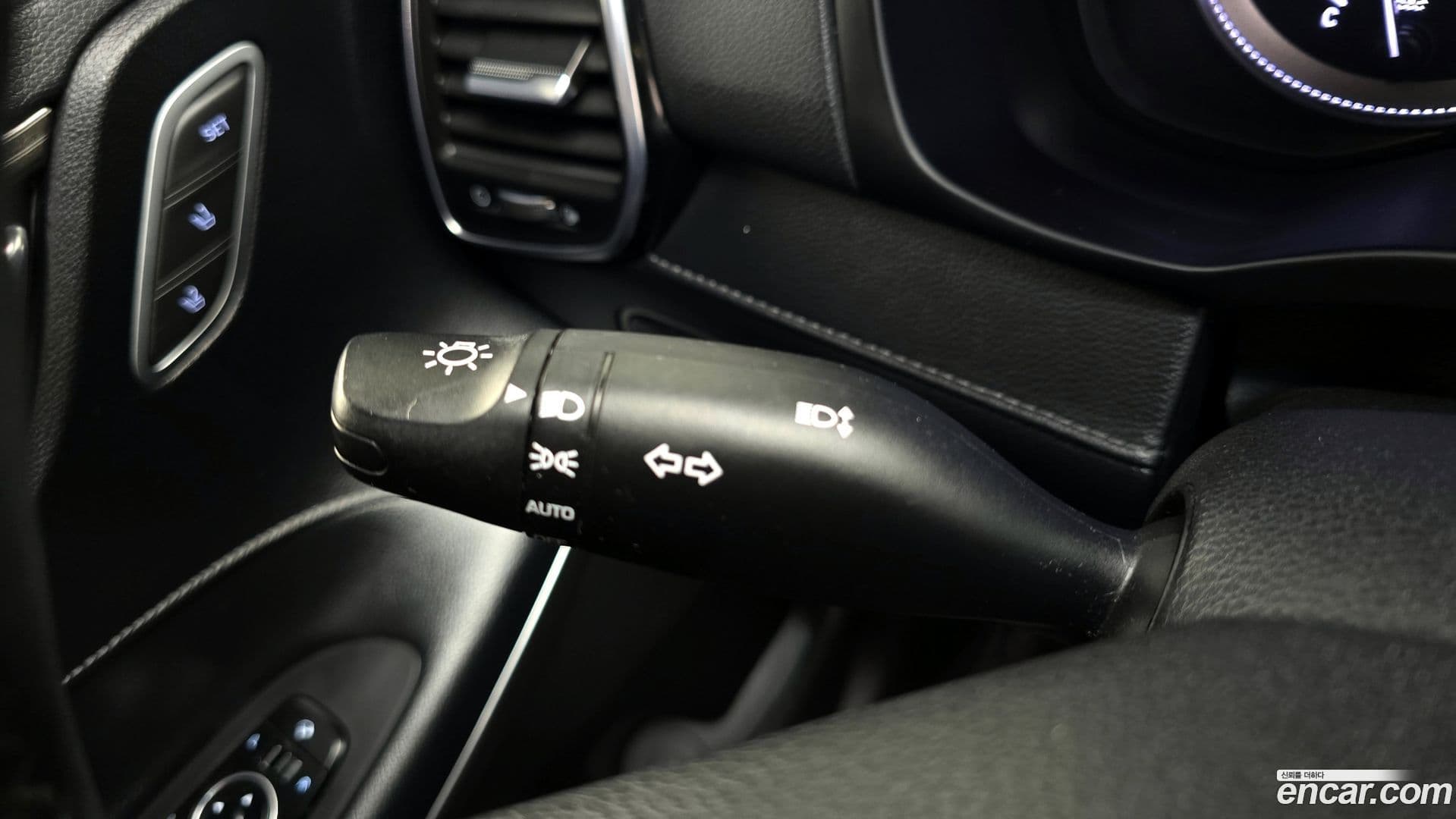 Main__Slider__Photo:Grandeur Hyundai 2018.0-14