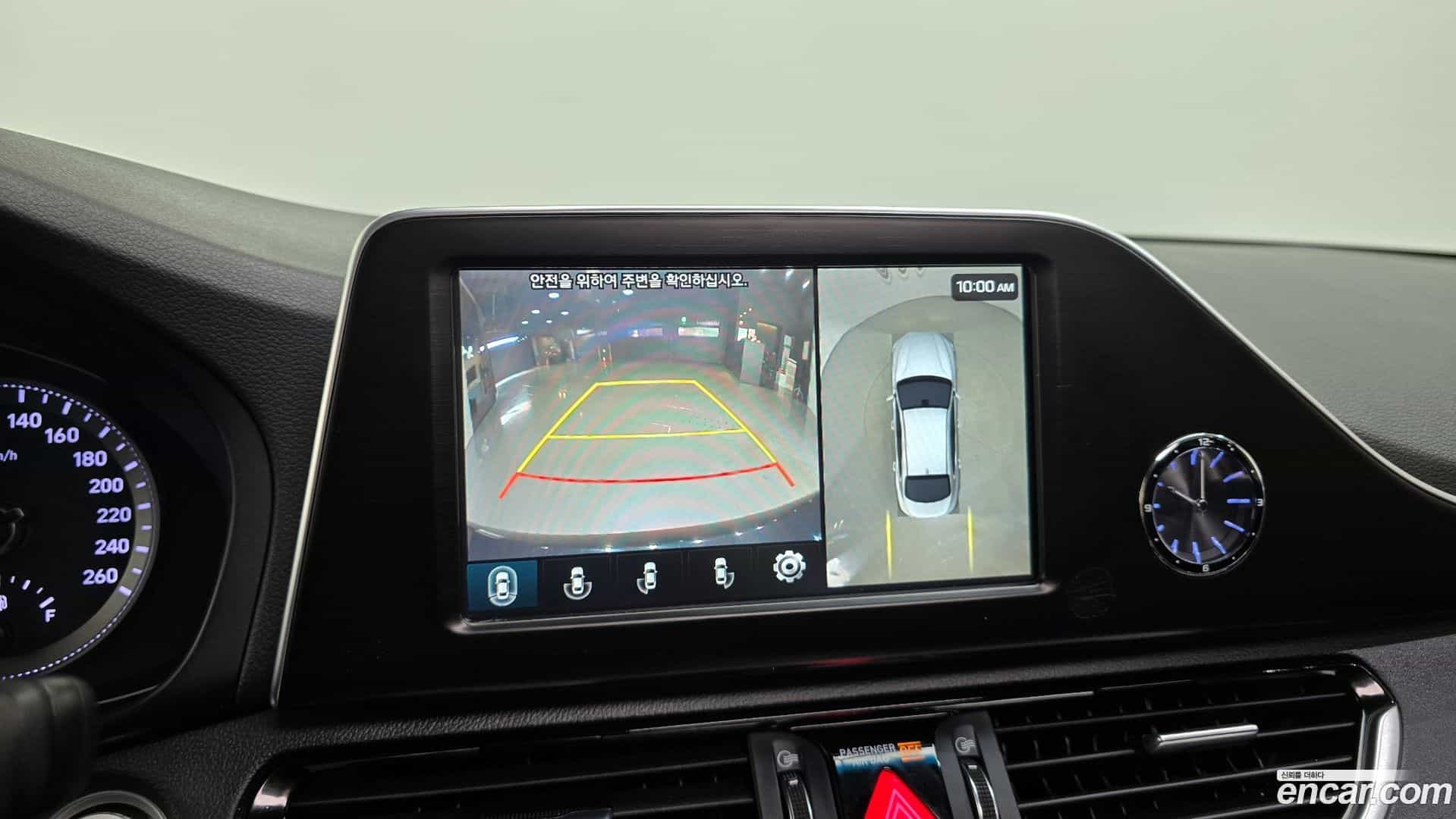 Grandeur Hyundai 2018.0-OPTION-021