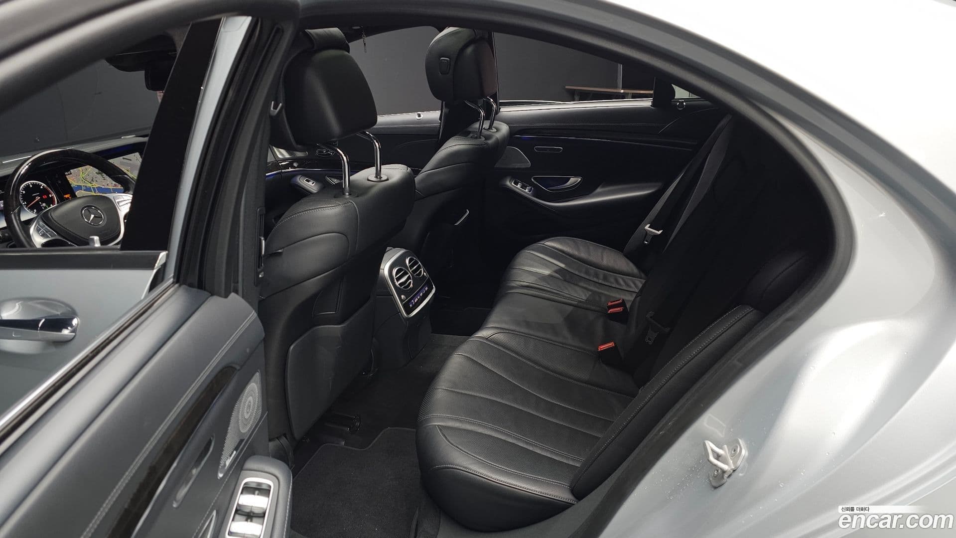 Main__Slider__Photo:S-Class Mercedes-Benz 2016.5-11