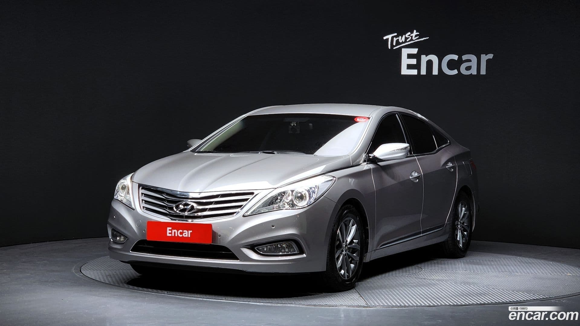 Main__Slider__Photo:Grandeur Hyundai 2012.4-0