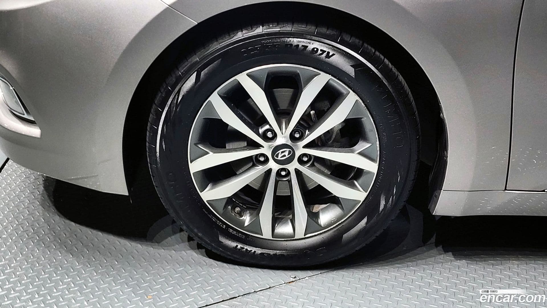 Main__Slider__Photo:Grandeur Hyundai 2012.4-4