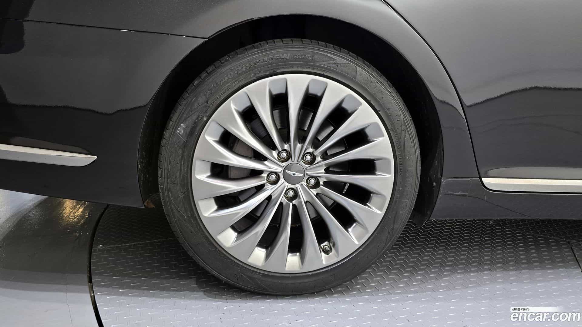 EQ900 Genesis 2018.9-OUTER-005