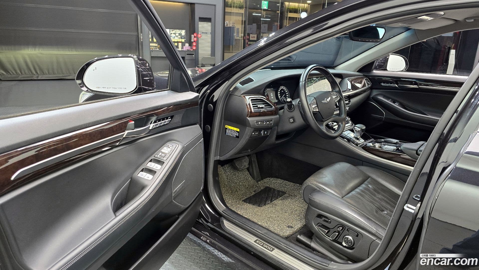 Main__Slider__Photo:EQ900 Genesis 2018.9-10