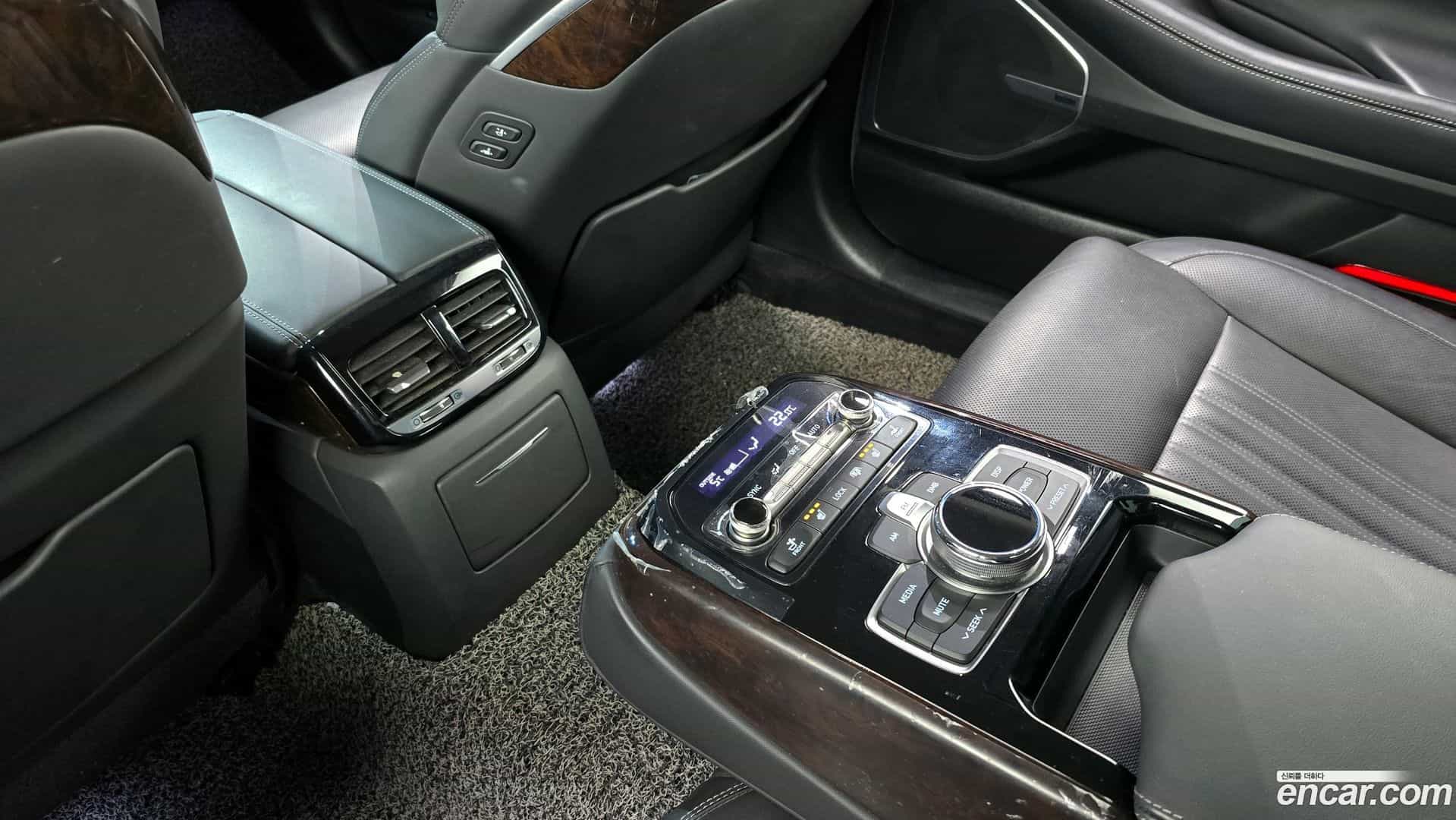 EQ900 Genesis 2018.9-OPTION-023