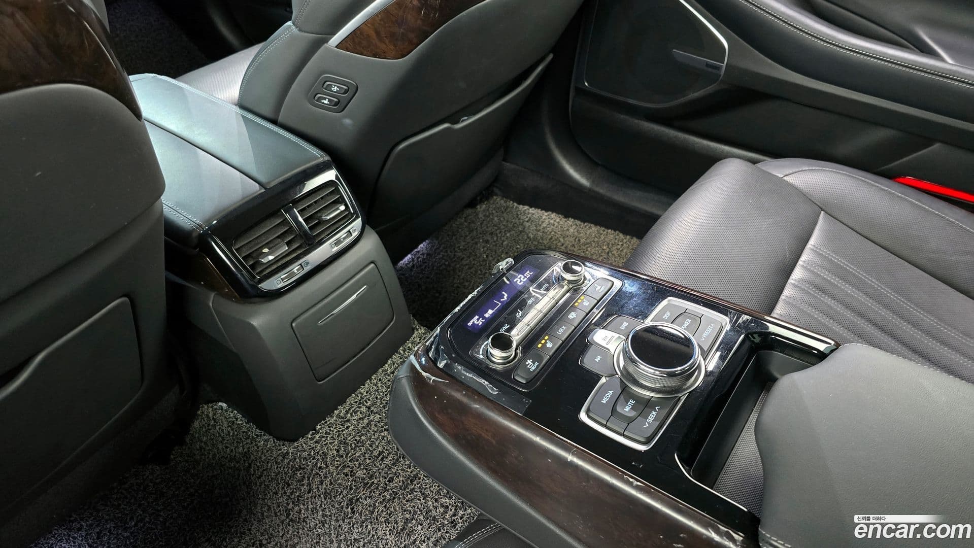 Main__Slider__Photo:EQ900 Genesis 2018.9-18