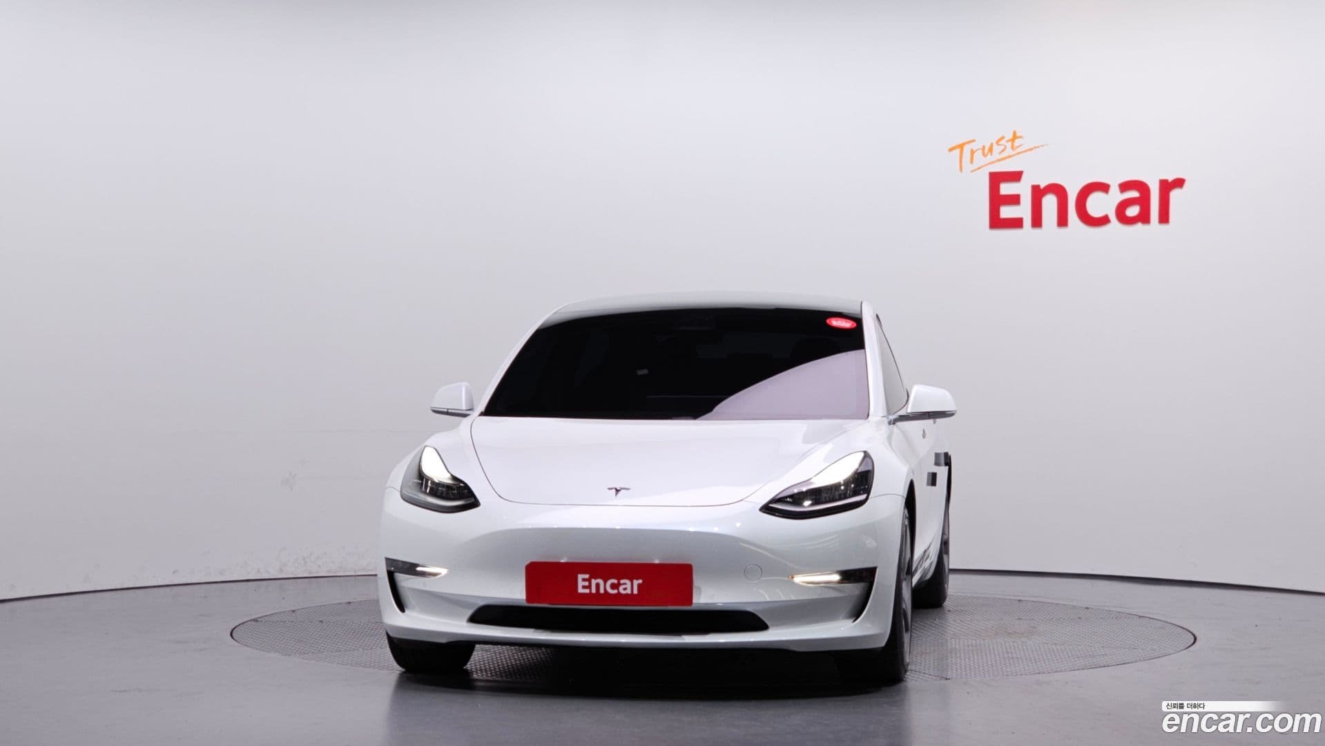 Main__Slider__Photo:Model 3 Tesla 2020.10-2