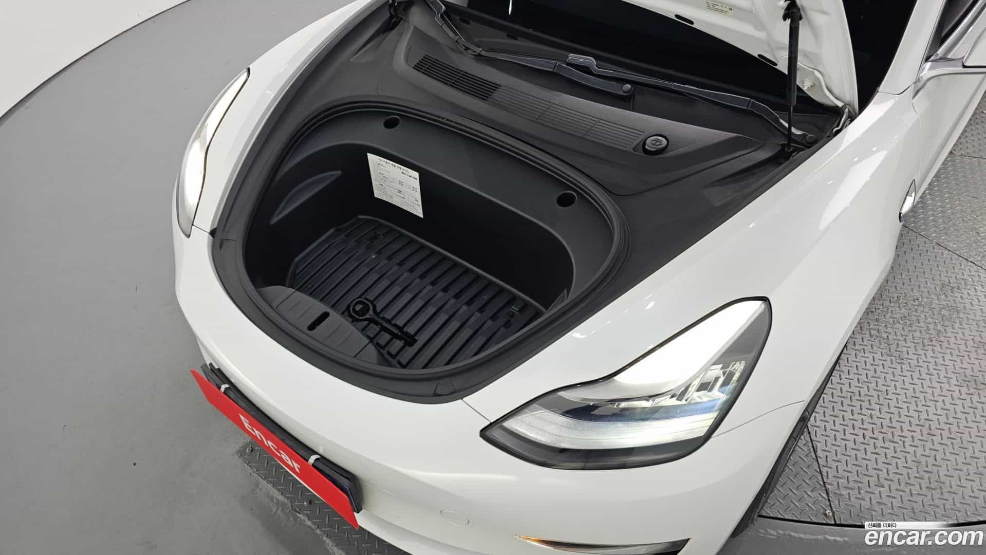 Model 3 Tesla 2020.10-INNER-006