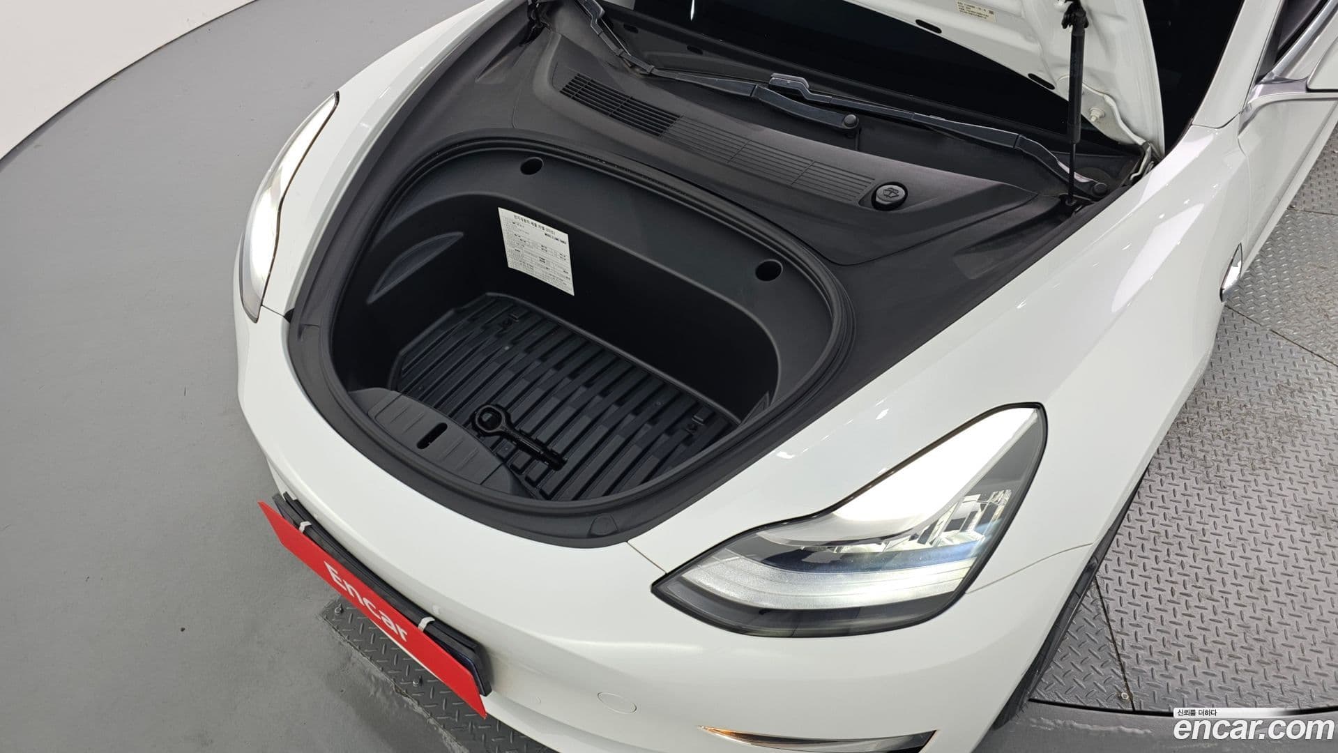 Main__Slider__Photo:Model 3 Tesla 2020.10-5