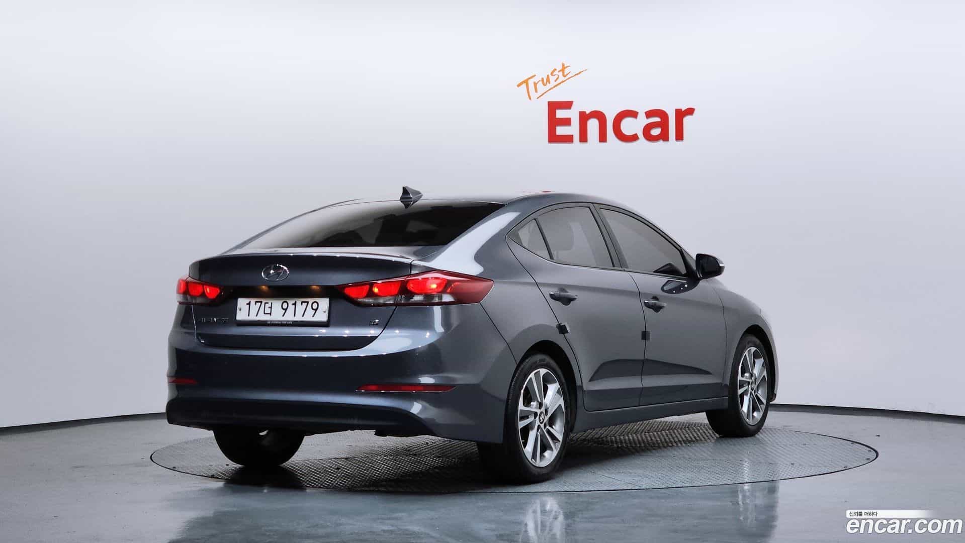 AVANTE Hyundai 2018.7-OUTER-002