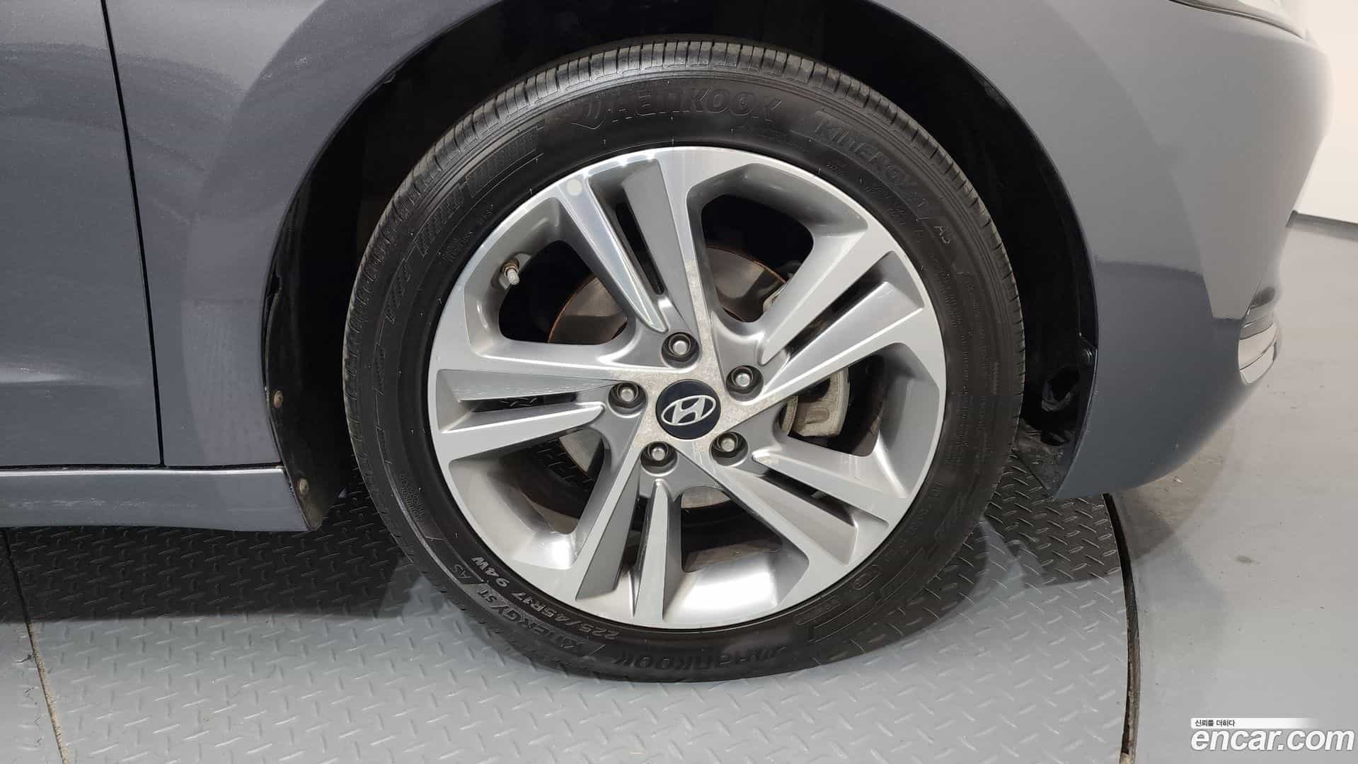 AVANTE Hyundai 2018.7-OUTER-005