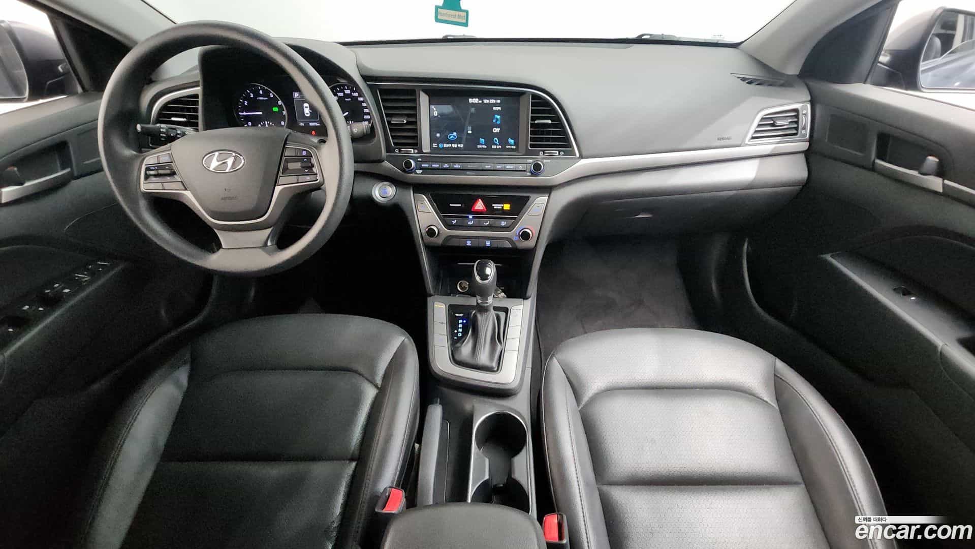 AVANTE Hyundai 2018.7-INNER-007