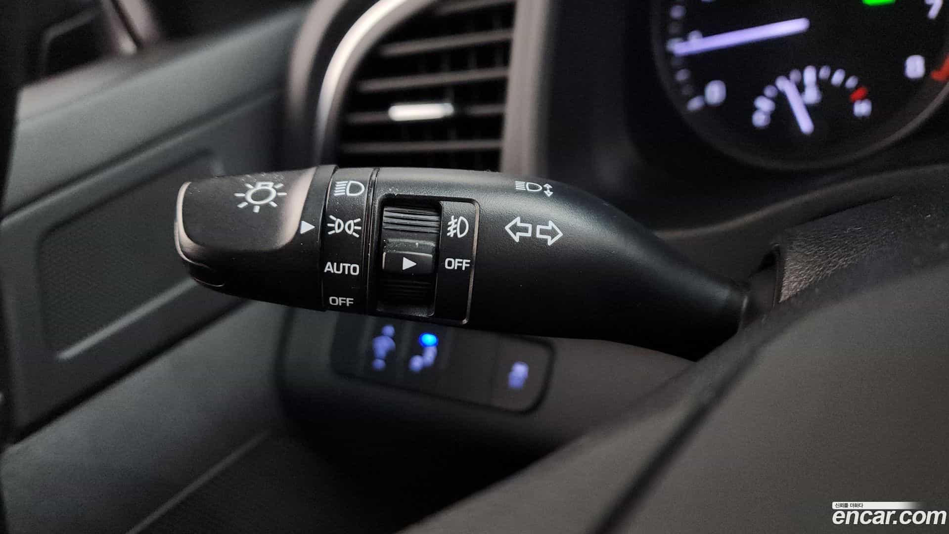 AVANTE Hyundai 2018.7-OPTION-018