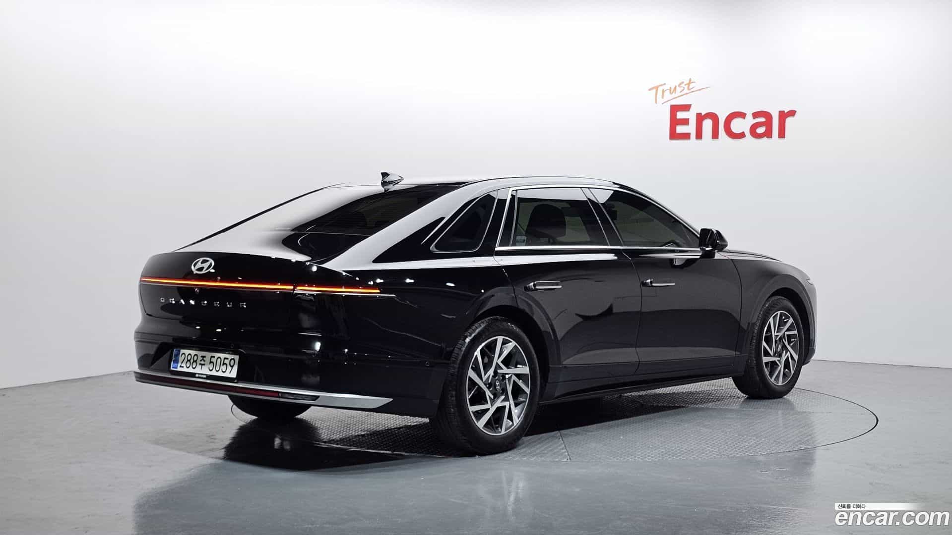 Grandeur Hyundai 2025.0-OUTER-002