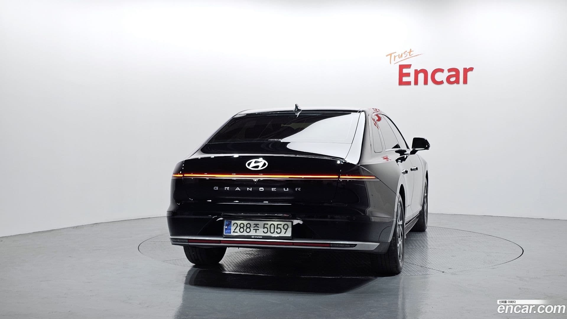 Main__Slider__Photo:Grandeur Hyundai 2025.0-3