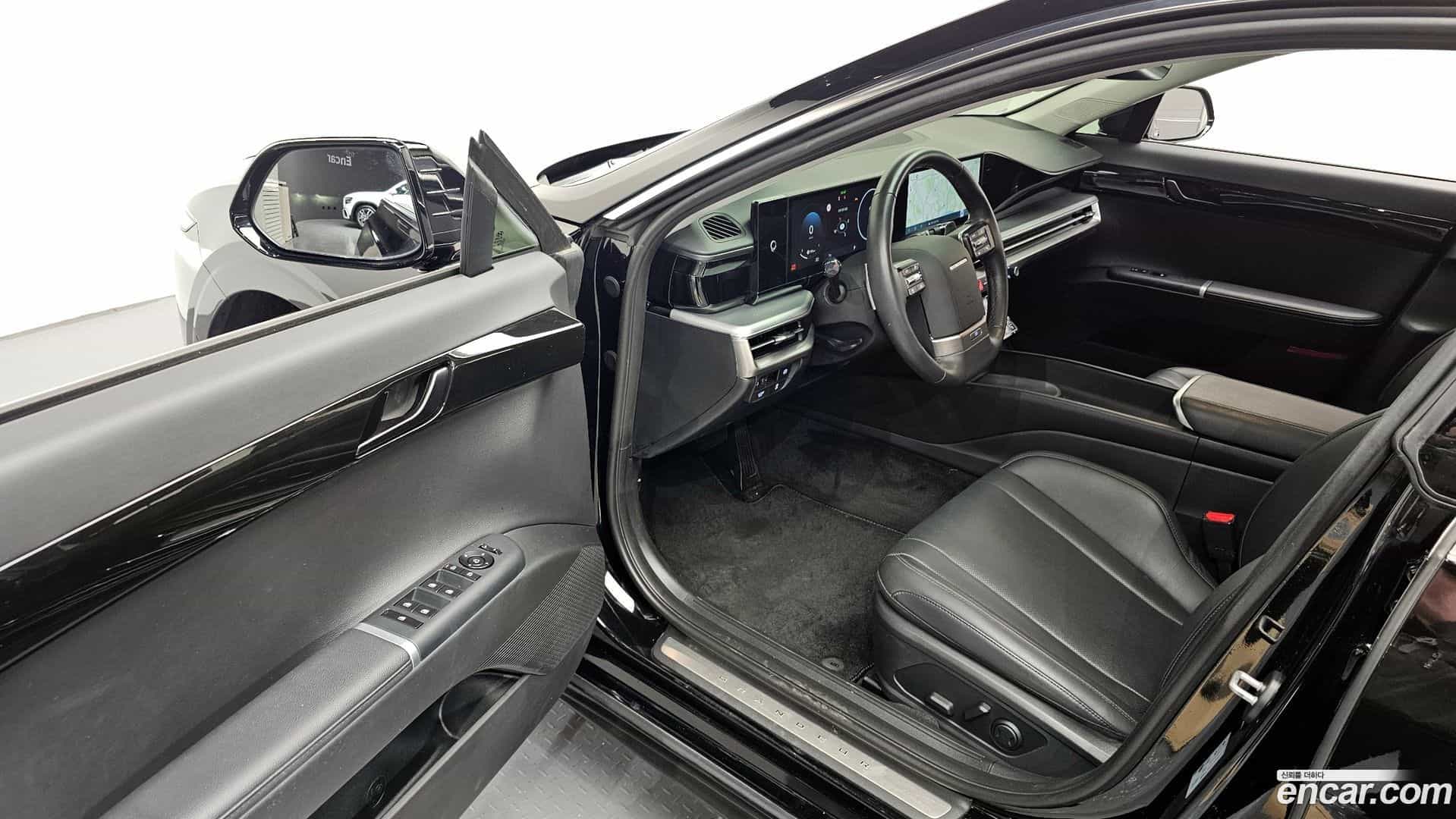 Grandeur Hyundai 2025.0-INNER-010