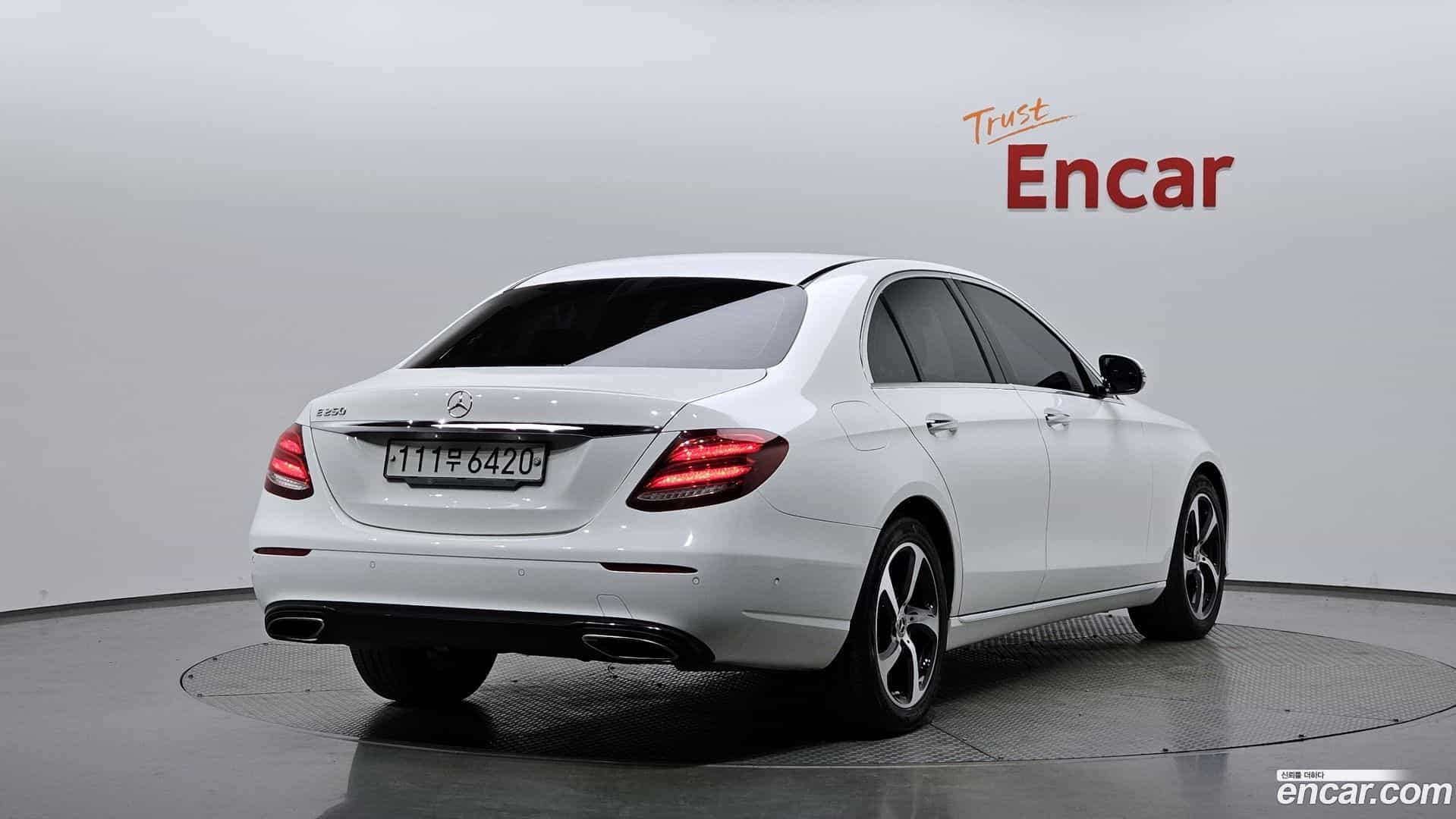 E-Class Mercedes-Benz 2019.11-OUTER-002