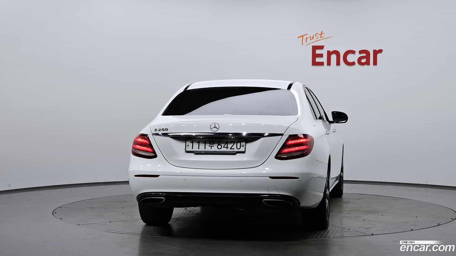 E-Class Mercedes-Benz 2019.11-OUTER-004