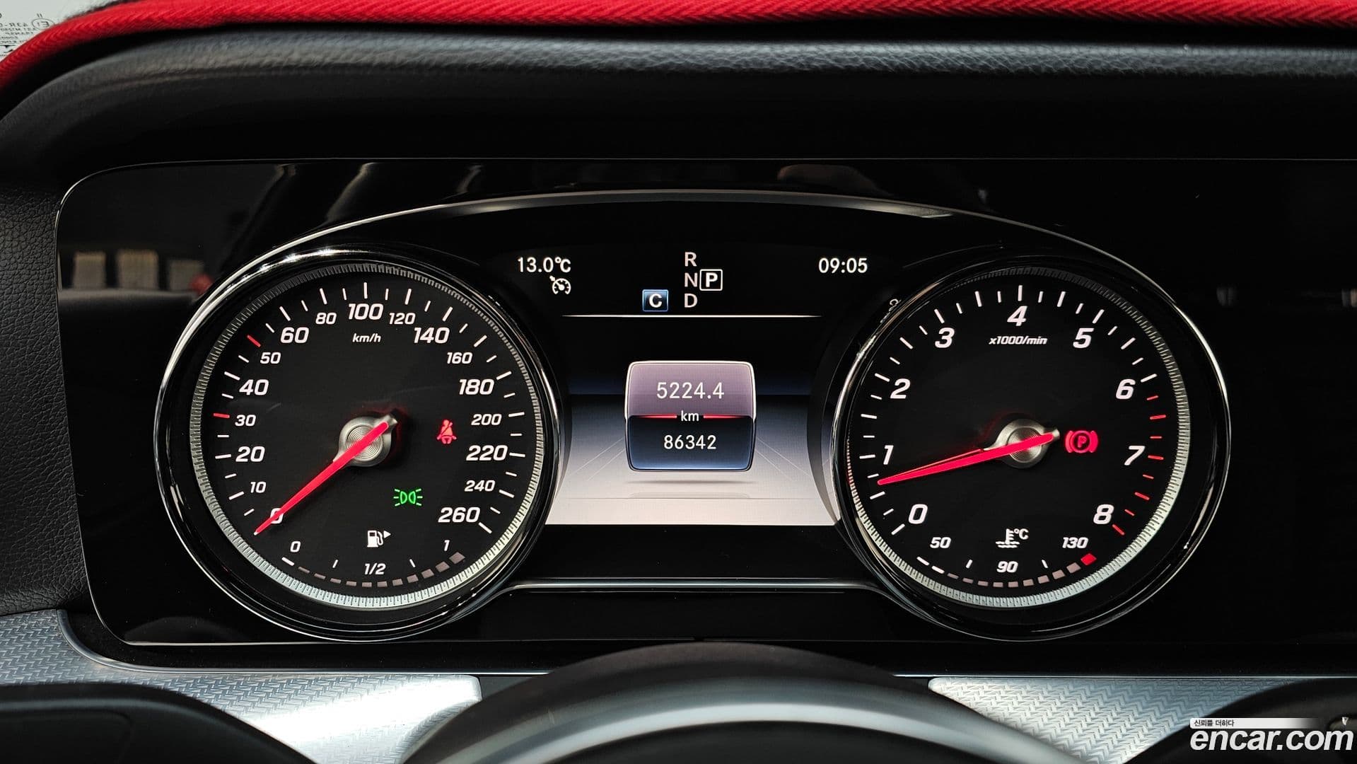 Main__Slider__Photo:E-Class Mercedes-Benz 2019.11-7