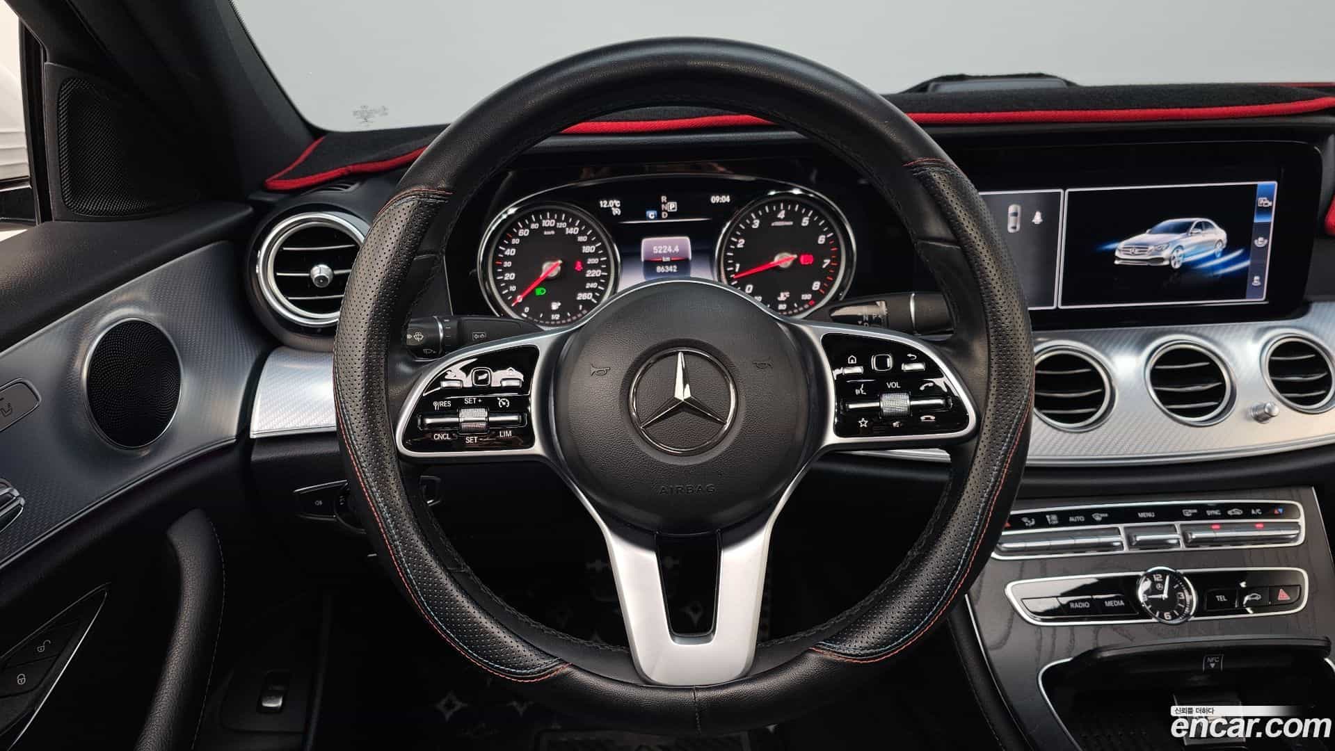 E-Class Mercedes-Benz 2019.11-OPTION-017