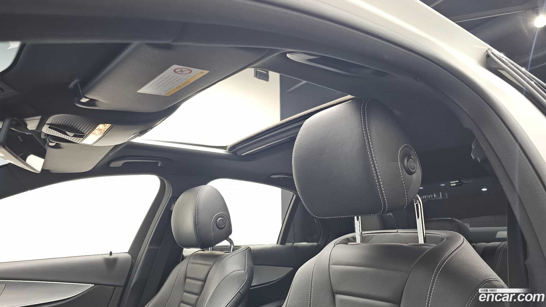 E-Class Mercedes-Benz 2019.11-OPTION-024