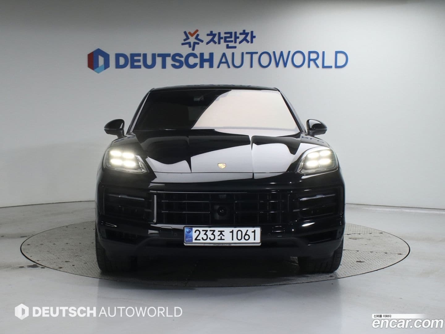 Main__Slider__Photo:Cayenne Porsche 2024.3-2