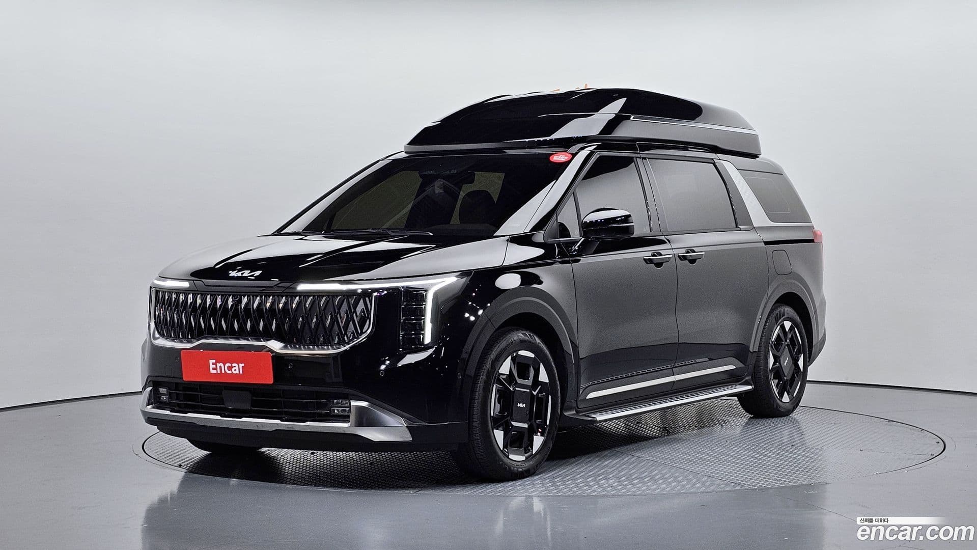 Main__Slider__Photo:Canival Kia 2024.4-0