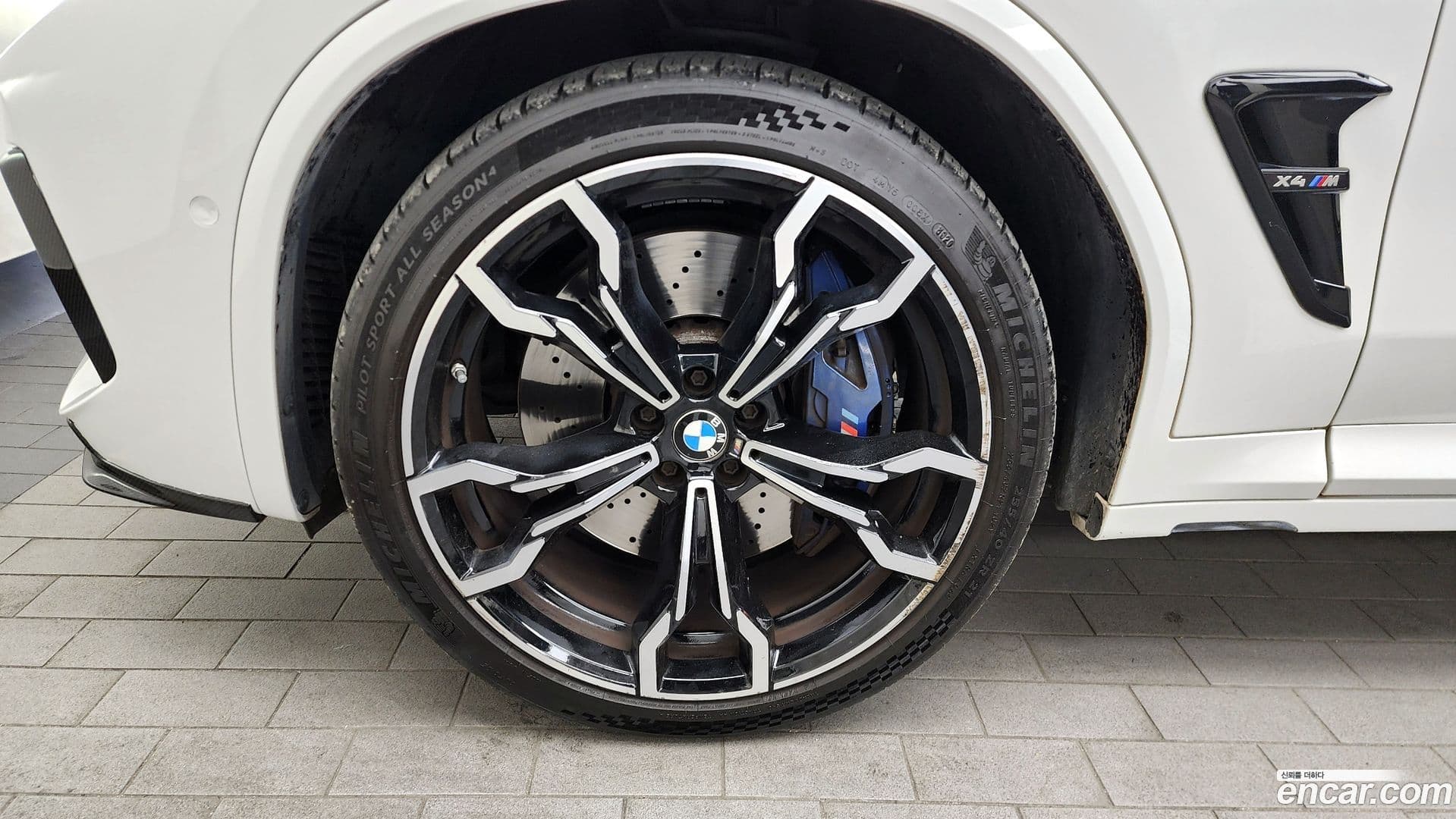 Main__Slider__Photo:X4M BMW 2021.8-4