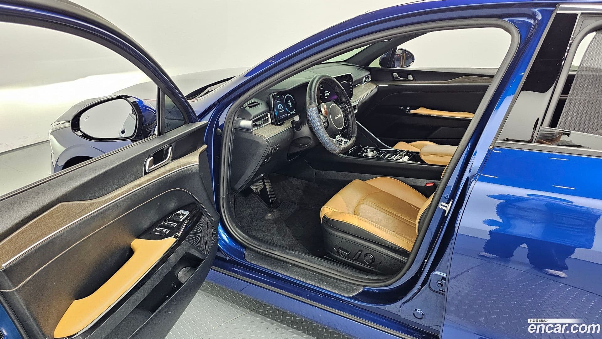 Main__Slider__Photo:K5 Kia 2023.7-10