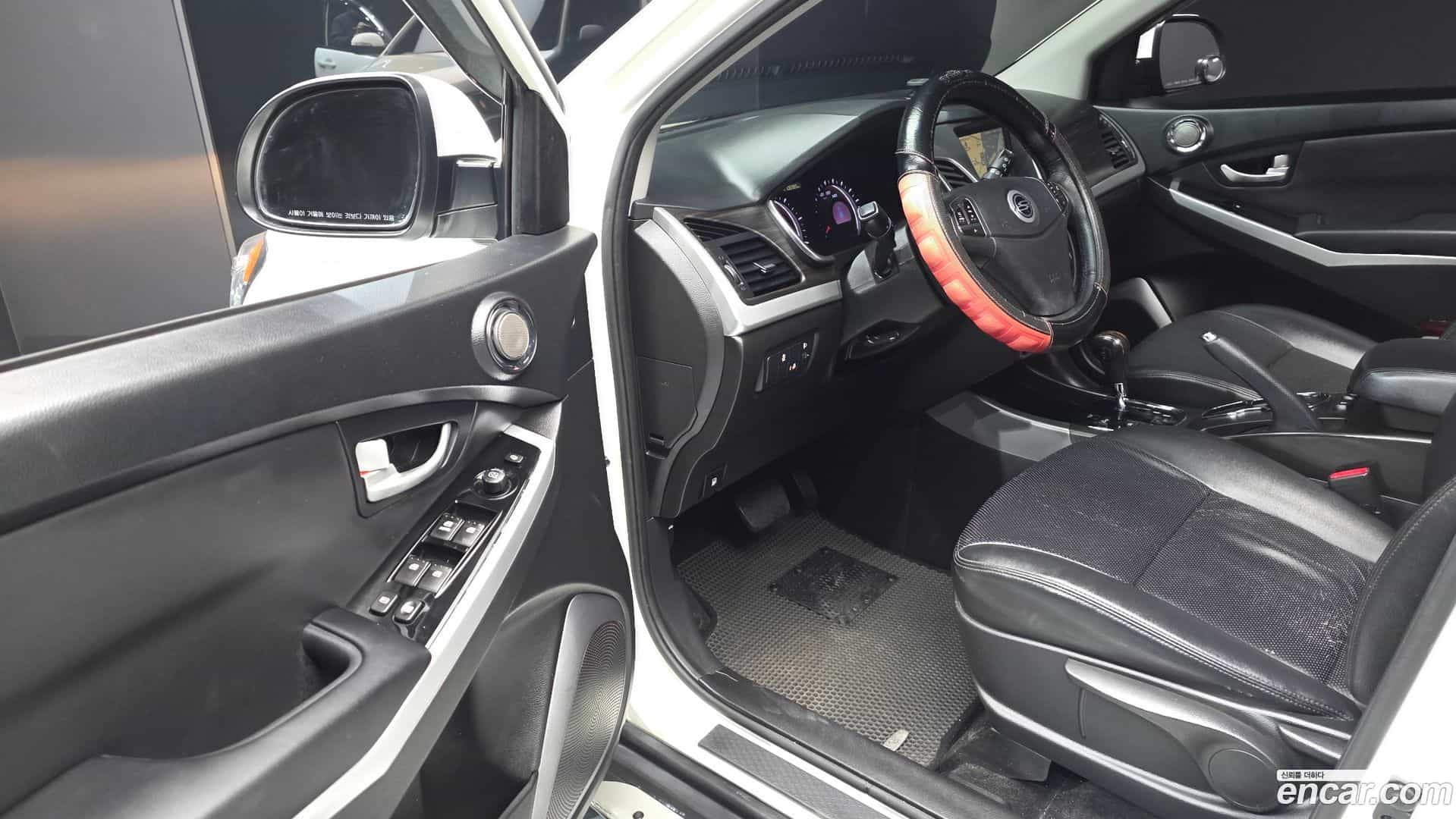 KORANDO KG_Mobility_Ssangyong 2015.5-OPTION-016