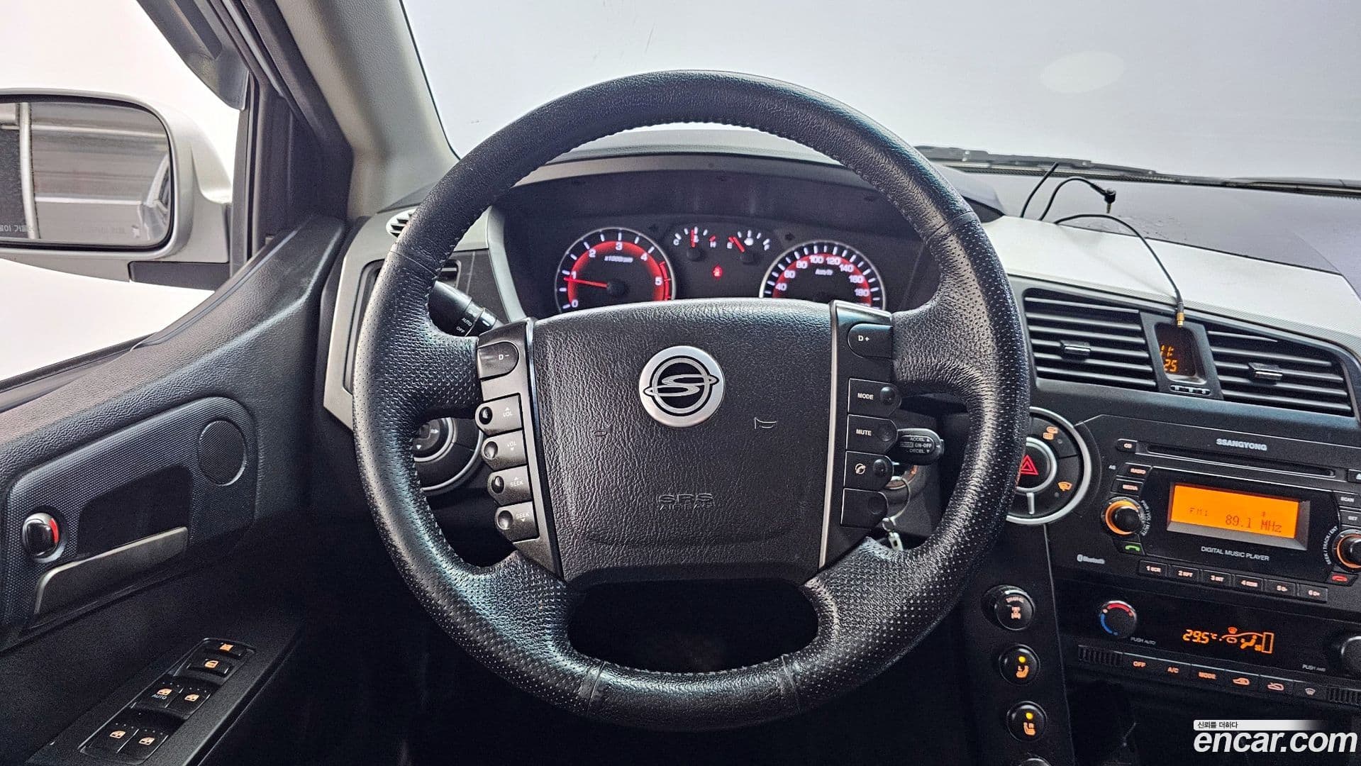 Main__Slider__Photo:KORANDO KG_Mobility_Ssangyong 2012.0-12