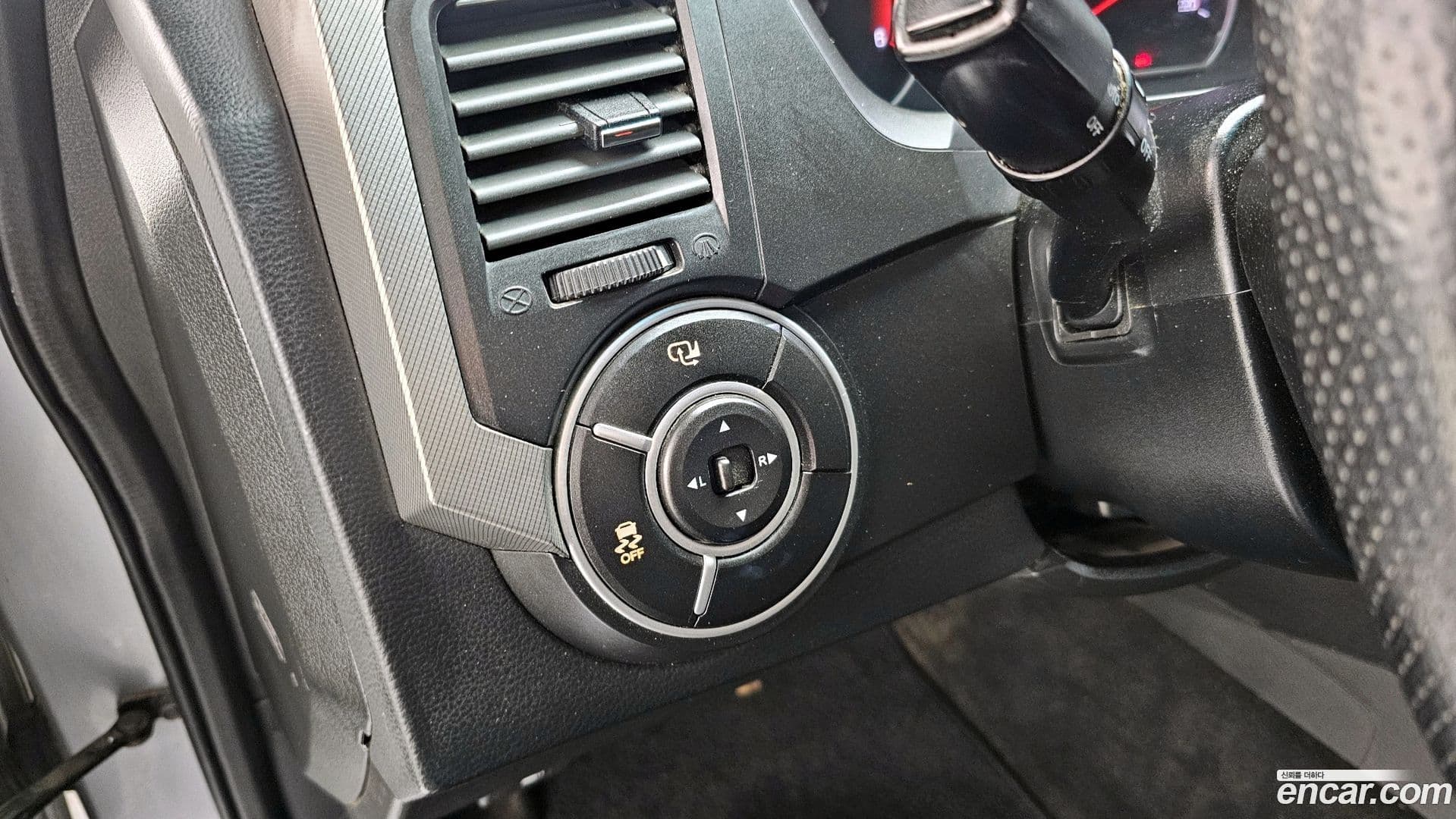 Main__Slider__Photo:KORANDO KG_Mobility_Ssangyong 2012.0-14