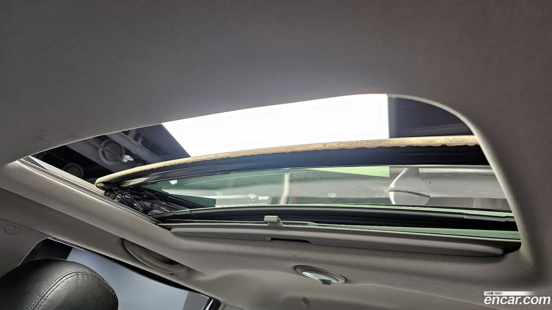 KORANDO KG_Mobility_Ssangyong 2012.0-OPTION-021