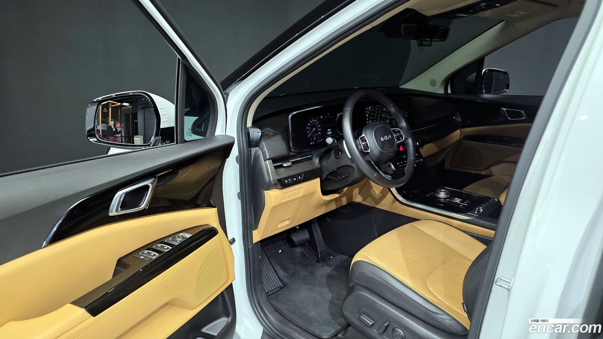 Main__Slider__Photo:Canival Kia 2022.6-9