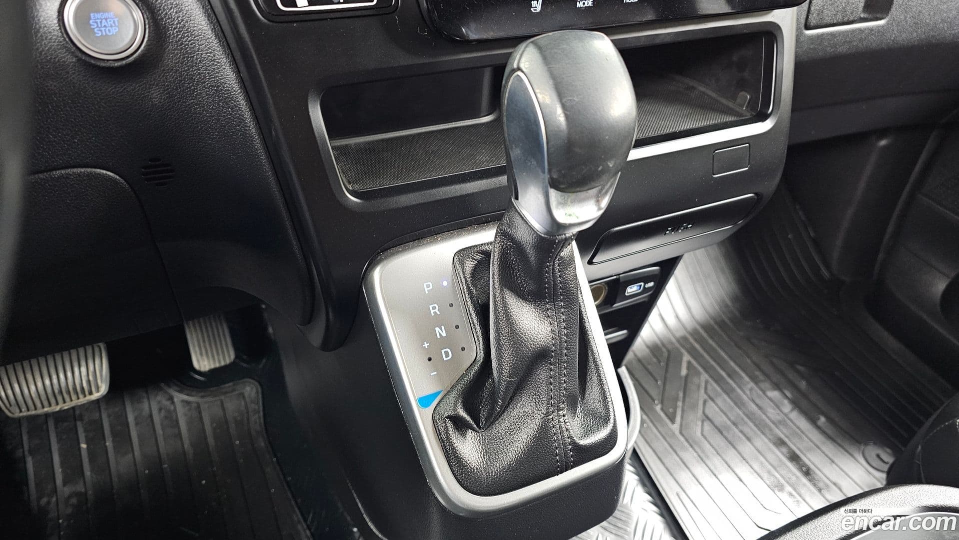 Main__Slider__Photo:Staria Hyundai 2021.7-8