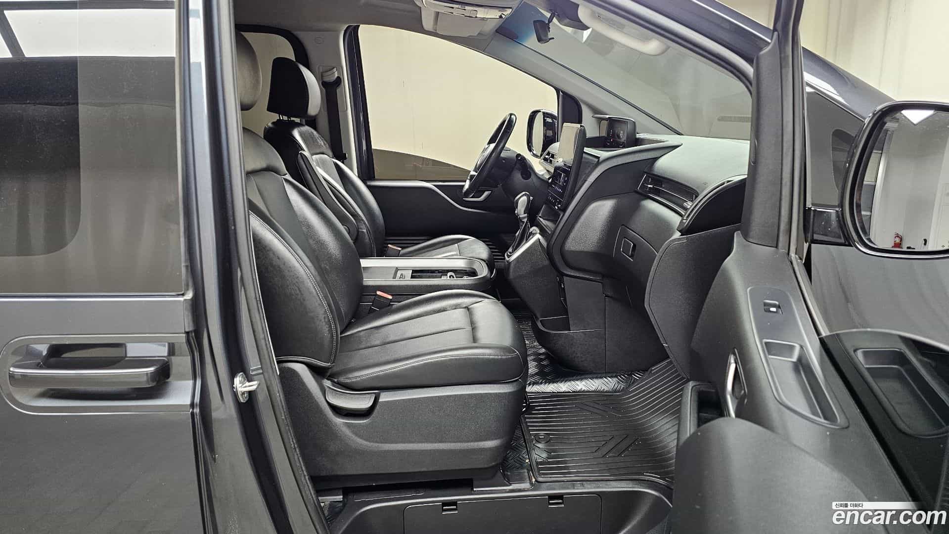 Staria Hyundai 2021.7-OPTION-015