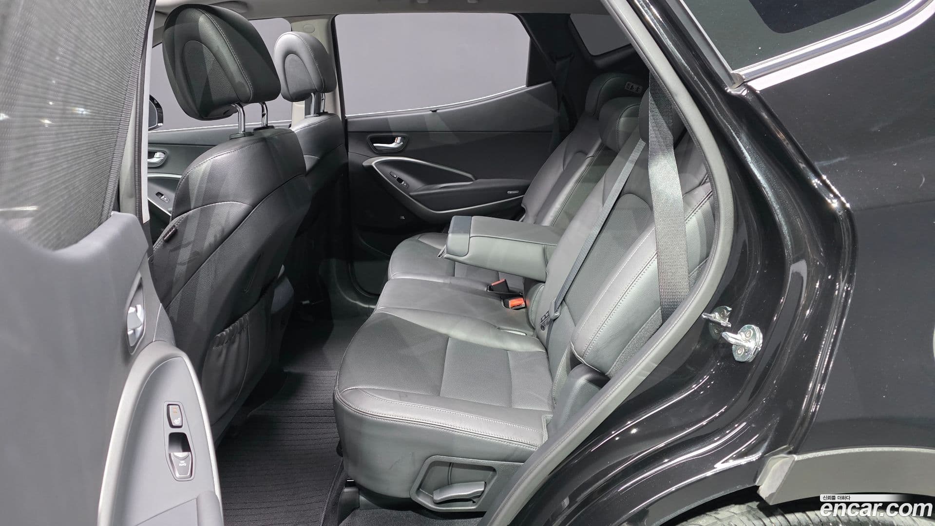 Main__Slider__Photo:Santafe Hyundai 2017.4-11