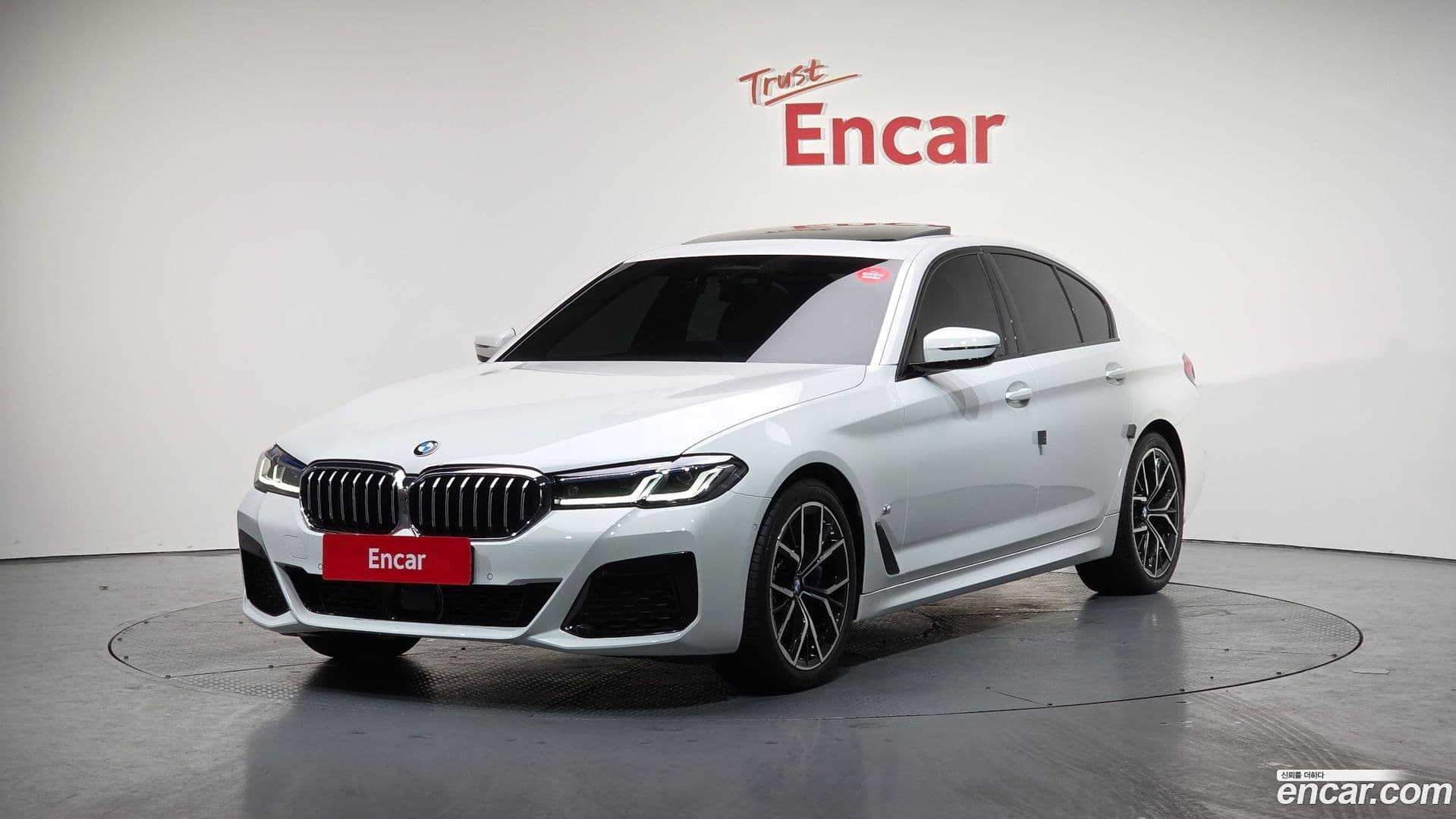 Main__Slider__Photo:5-Series BMW 2023.5-0