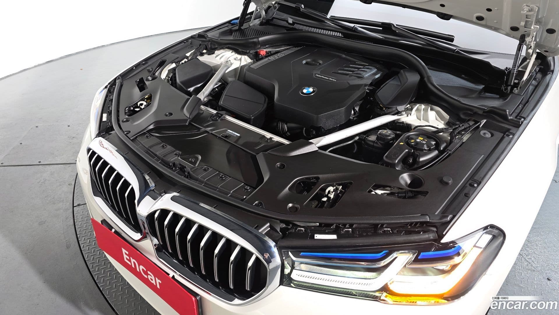 Main__Slider__Photo:5-Series BMW 2023.5-5