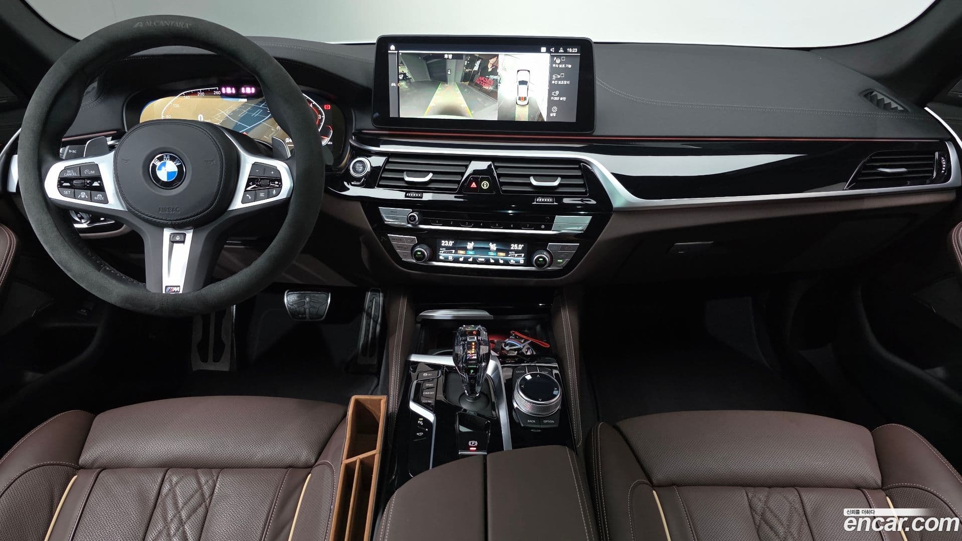 Main__Slider__Photo:5-Series BMW 2023.5-6