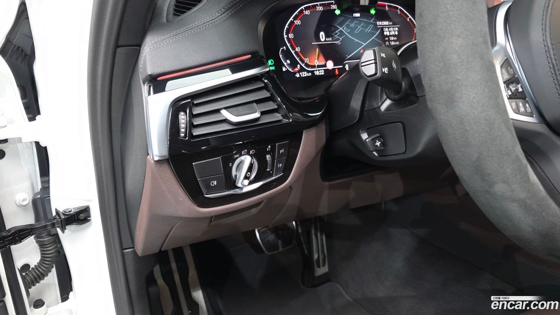 Main__Slider__Photo:5-Series BMW 2023.5-12